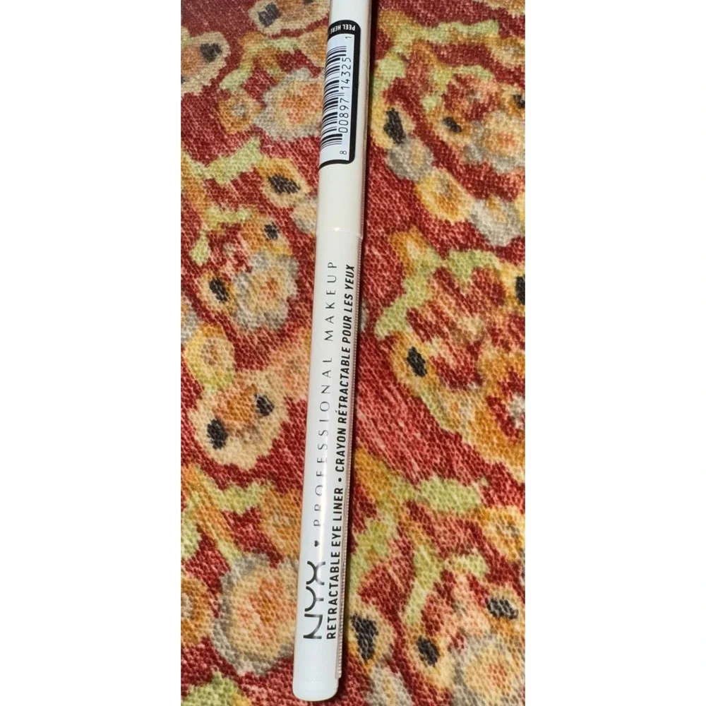 NYX retractable eye